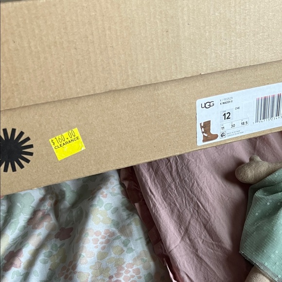 UGG Tan Shearling Kids Boots - Picture 6 of 6